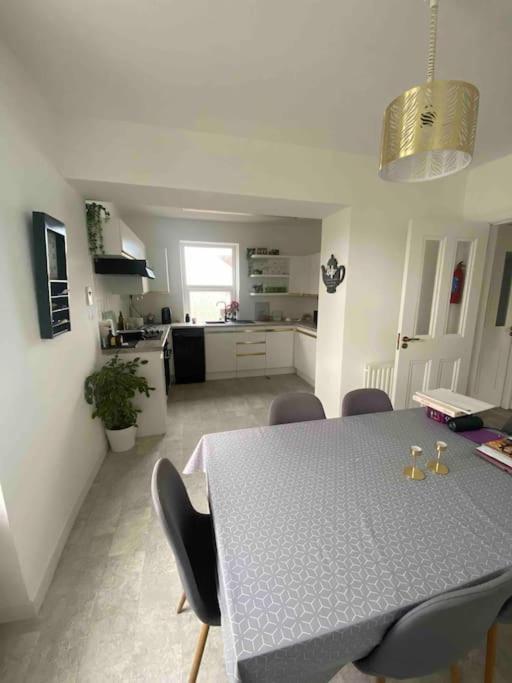 The Townhouse Dungloe Villa Exterior foto